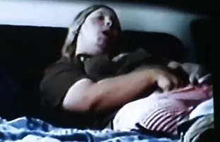 XXX Une salope noire film porno en francais en streaming se prend une bite noire géante dans la bouche et la chatte et un soin du visage